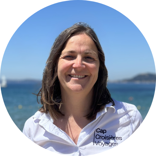 Portrait de Jennifer, Conseillère Croisières & Voyages dans votre agence de voyages Cap Croisières Voyages